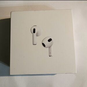 Apple AirPods (3rd generation) MagSafe